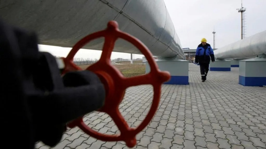 Ukraine ends Russian gas transit